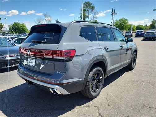 2025 Volkswagen Atlas 2.0T Peak Edition