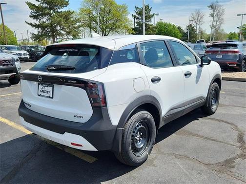 2025 Nissan Kicks S