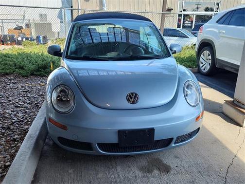 2009 Volkswagen New Beetle S