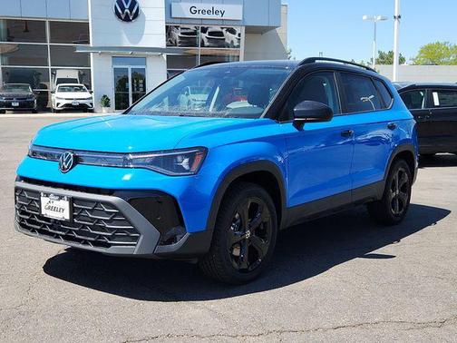 Cornflower Blue w/Deep Black Roof 2026 Volkswagen Taos SE Black