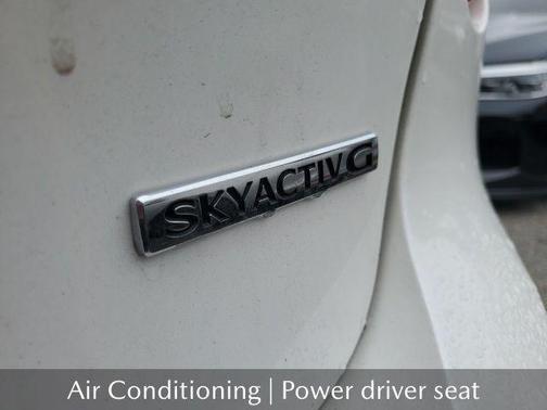 2024 Mazda Mazda3 FWD w/Preferred Package