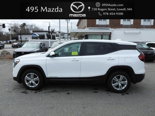 Summit White 2022 GMC Terrain SLE