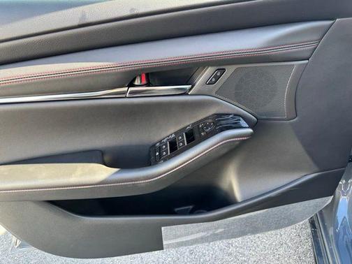 2026 Mazda Mazda3 Carbon Edition