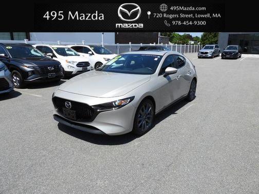 Platinum 2025 Mazda Mazda3 FWD w/Preferred Package