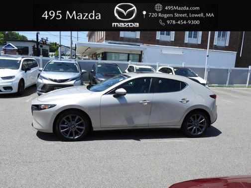 Platinum 2025 Mazda Mazda3 FWD w/Preferred Package