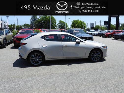 Platinum 2025 Mazda Mazda3 FWD w/Preferred Package