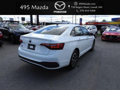 Pure White 2023 Volkswagen Jetta 1.5T S