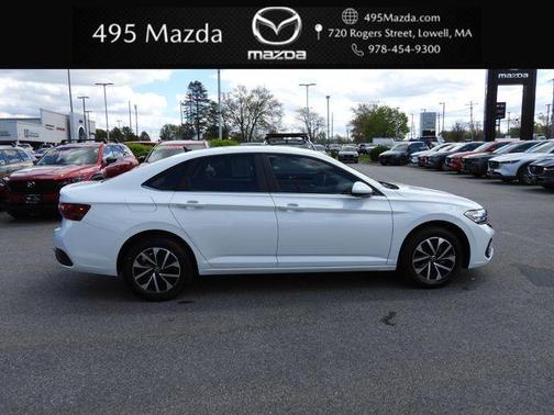 Pure White 2023 Volkswagen Jetta 1.5T S