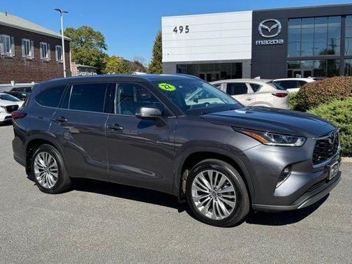 2022 Toyota Highlander Platinum