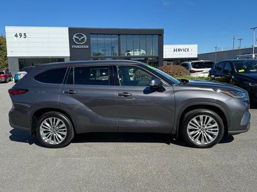 2022 Toyota Highlander Platinum