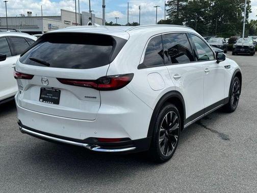 2024 Mazda CX-90 PHEV Premium Plus