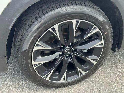 2024 Mazda CX-90 PHEV Premium Plus