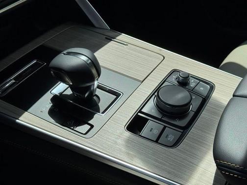 Rhodium White Premium 2026 Mazda CX-90 3.3 Turbo Preferred