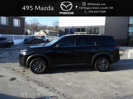 2022 Nissan Pathfinder S