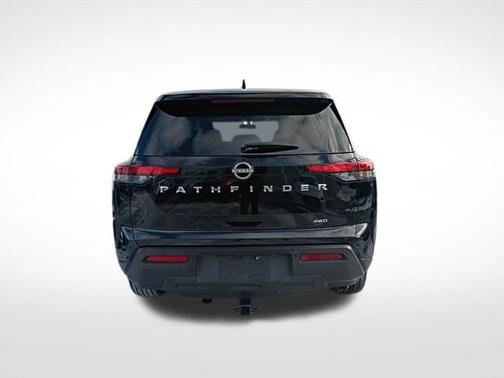 2022 Nissan Pathfinder S