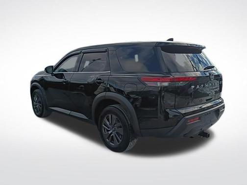 2022 Nissan Pathfinder S