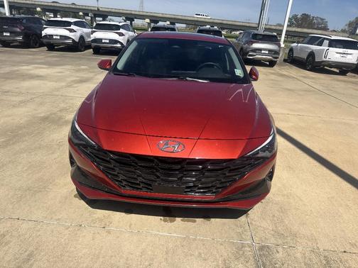 2022 Hyundai ELANTRA Limited