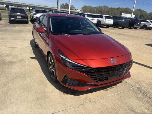 2022 Hyundai ELANTRA Limited