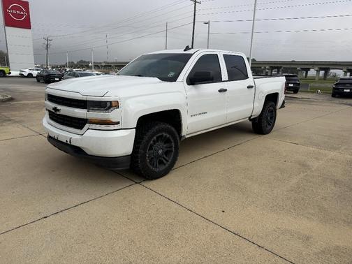 2018 Chevrolet Silverado 1500 Custom