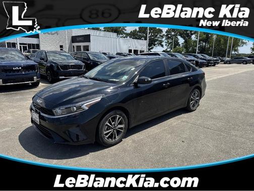Aurora Black Pearl 2023 Kia Forte LXS