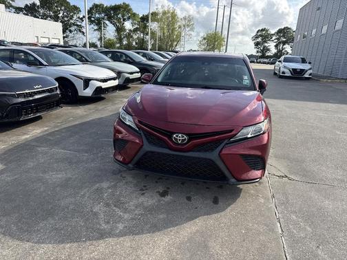 2018 Toyota Camry SE