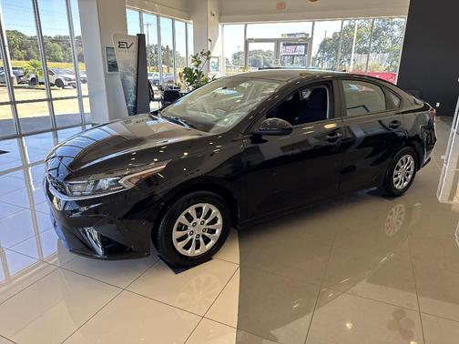 2024 Kia Forte LX