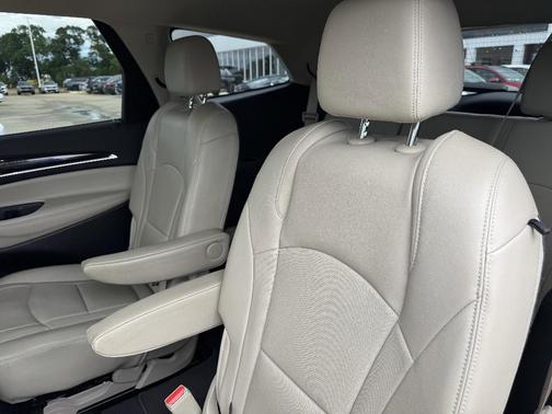Pepperdust Metallic 2019 Buick Enclave Essence