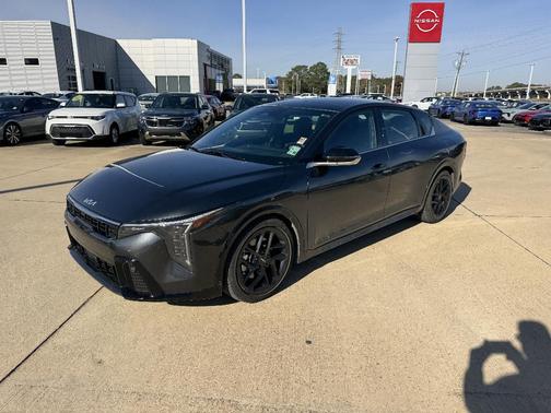 2025 Kia K4 GT-Line Turbo