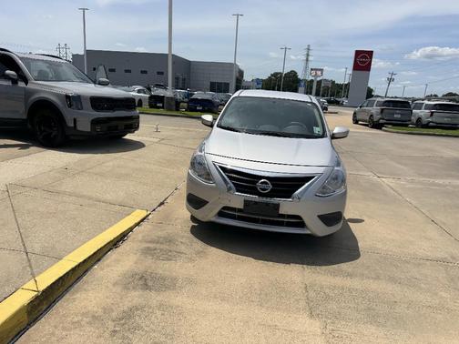 2018 Nissan Versa 1.6 S+