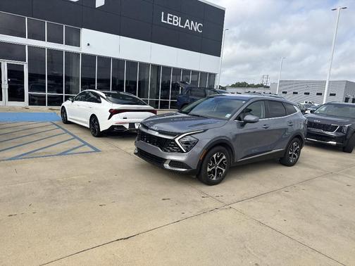 2024 Kia Sportage EX
