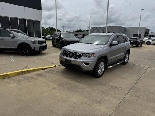 2018 Jeep Grand Cherokee Laredo E