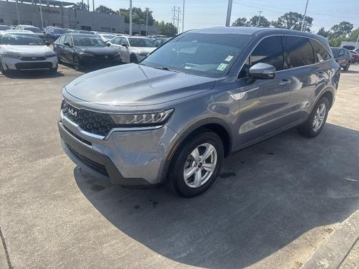 2022 Kia Sorento LX