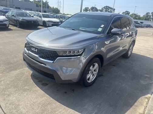2022 Kia Sorento LX
