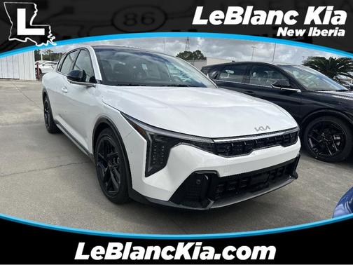 Snow White Pearl 2026 Kia K4 GT-LINE