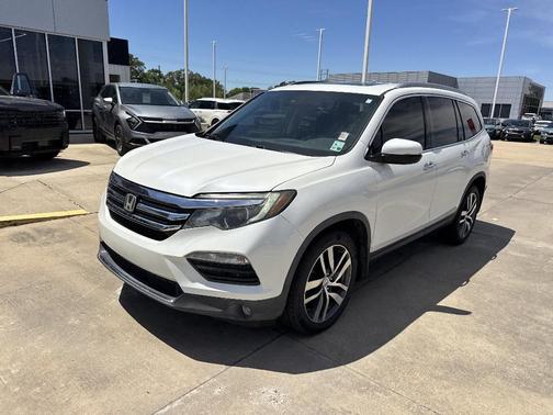 White Diamond Pearl 2017 Honda Pilot Elite