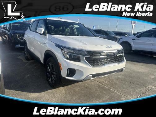 Snow White Pearl 2026 Kia Seltos LX