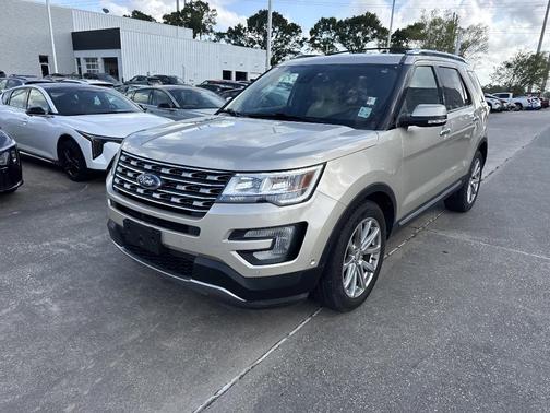 White Gold 2017 Ford Explorer Limited