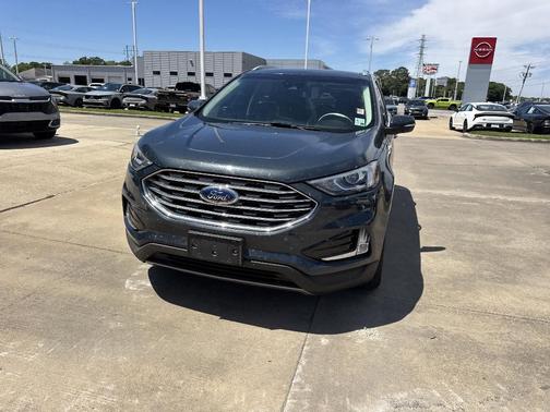 Sea Green 2019 Ford Edge SEL
