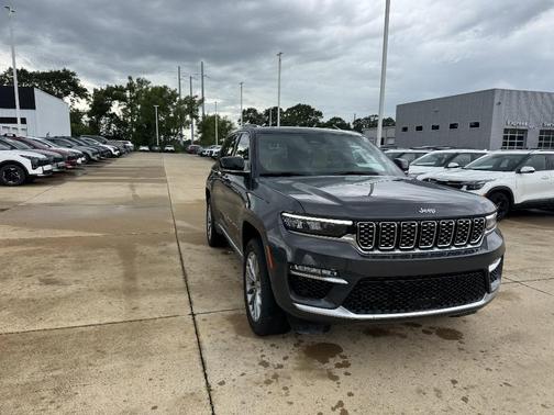 Metallic 2025 Jeep Grand Cherokee Summit