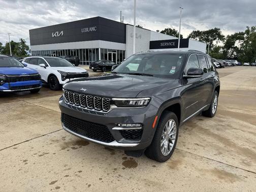Metallic 2025 Jeep Grand Cherokee Summit