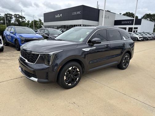 Metal 2025 Kia Sorento S
