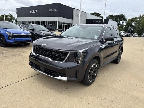 Metal 2025 Kia Sorento S