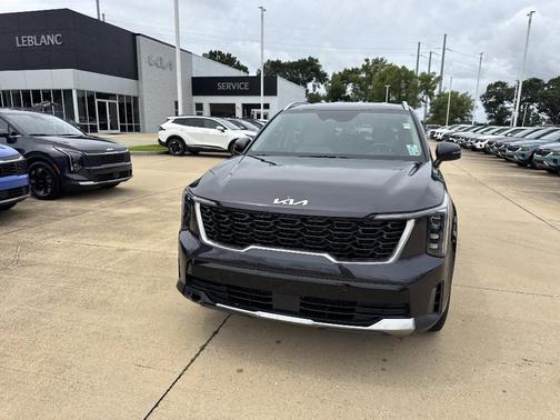 Metal 2025 Kia Sorento S