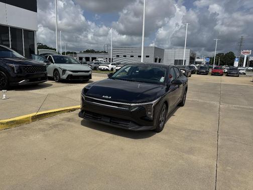 2025 Kia K4