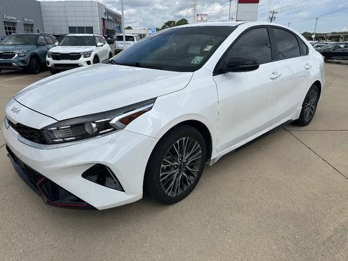 Snow White Pearl 2024 Kia Forte GT-Line