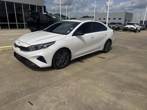 Snow White Pearl 2024 Kia Forte GT-Line