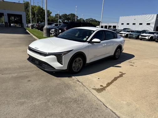 2025 Kia K4 LX