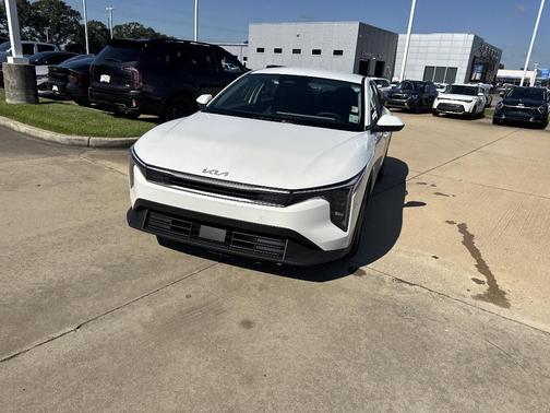 2025 Kia K4 LX
