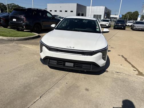2025 Kia K4 LX