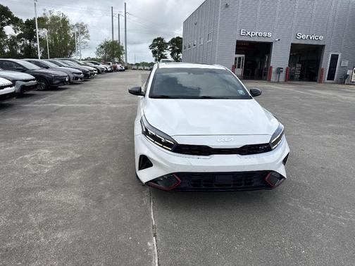 Snow White Pearl 2023 Kia Forte GT